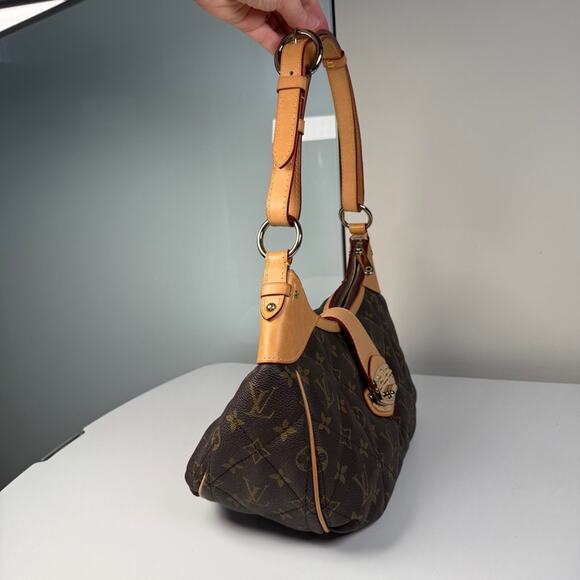 Louis Vuitton Monogram Étoile City Shoulder Bag – 2008 Collection - Picture 2 of 16